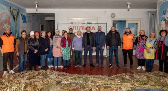 Міський голова Кам’янського відвідав волонтерок “Жіночої сотні” (відео)